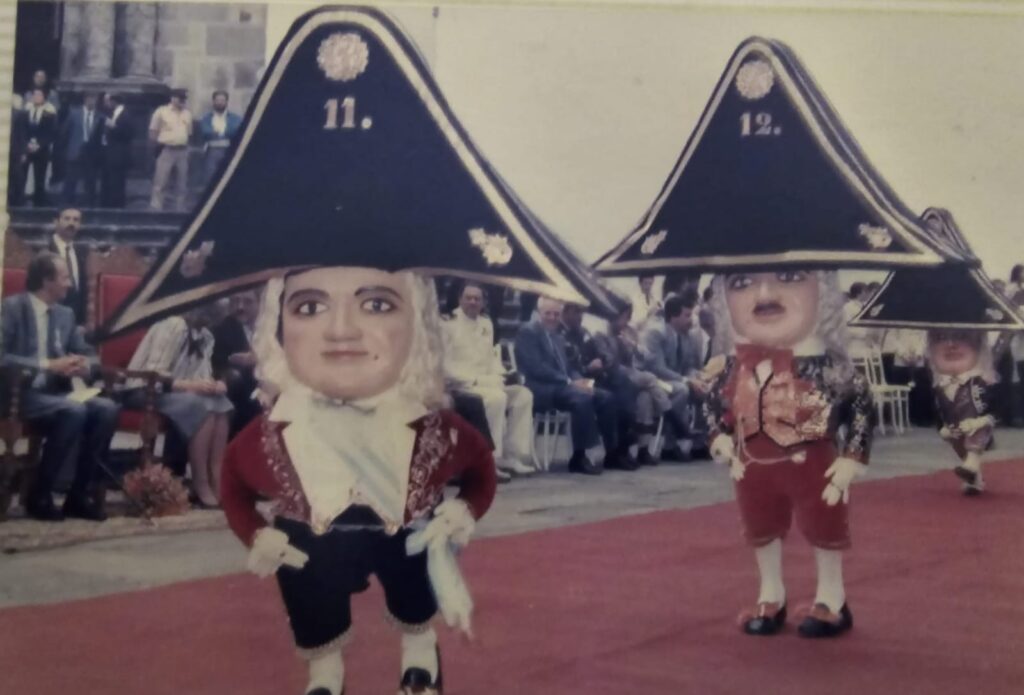 Alonso Lugo (Enano 12.) en el centenario de esta fiesta a la que acudió el Rey Juan Carlos I