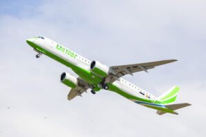 Binter lanza una promoción para volar entre Almería y Canarias desde 95 euros
