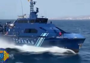 La Agencia Tributaria ha retirado por reparación uno de los barcos de Vigilancia Aduanera dejando solo el de Tenerife y generando malestar entre los trabajadores por los cambios laborales