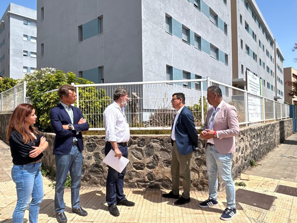 Canarias invierte más de 3,2 millones de euros en la rehabilitación energética de 110 viviendas en Tenerife