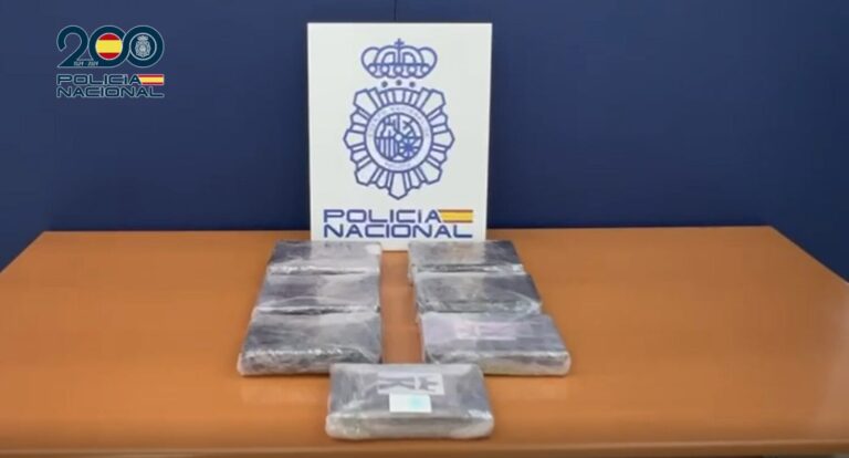 Detienen a un conductor que circulaba con más de 7 kg de cocaína