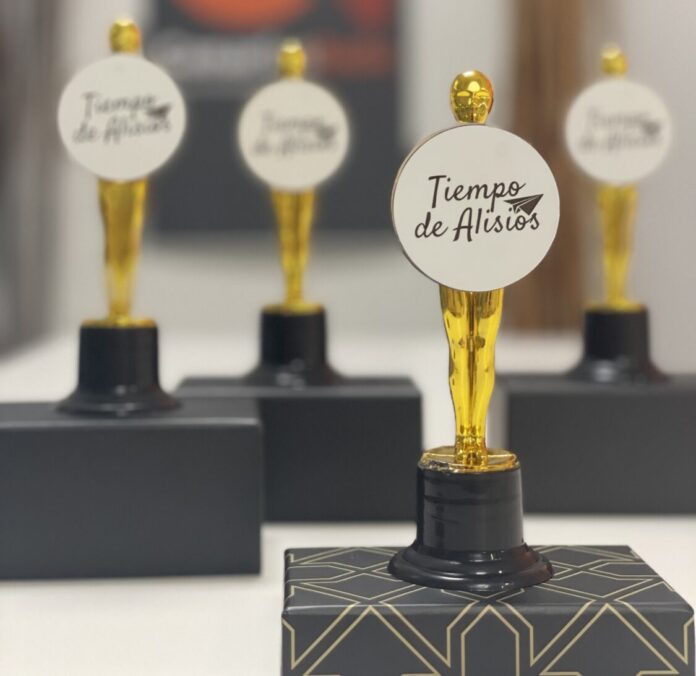 'Tiempo de Alisios' premia el compromiso de sus oyentes y colaboradores