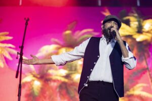 Juan Luis Guerra actuó en Santa Cruz de Tenerife ante miles de personas / Mar Abierto Producciones