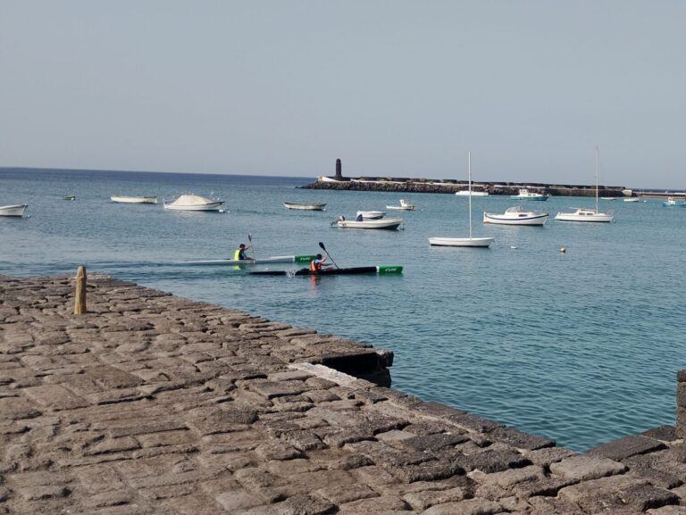 Reabren al baño la zona del muelle de La Pescadería, en Arrecife, tras los análisis de Sanidad