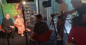 Esta producción se centra en el Festival de Cine y Series ‘Lo Que Viene’ Tenerife 2025, celebrado entre el pasado 8 y el 10 de julio en TEA Tenerife Espacio de las Artes