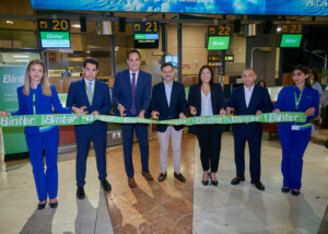 Binter inaugura una nueva ruta directa entre Tenerife y Valladolid