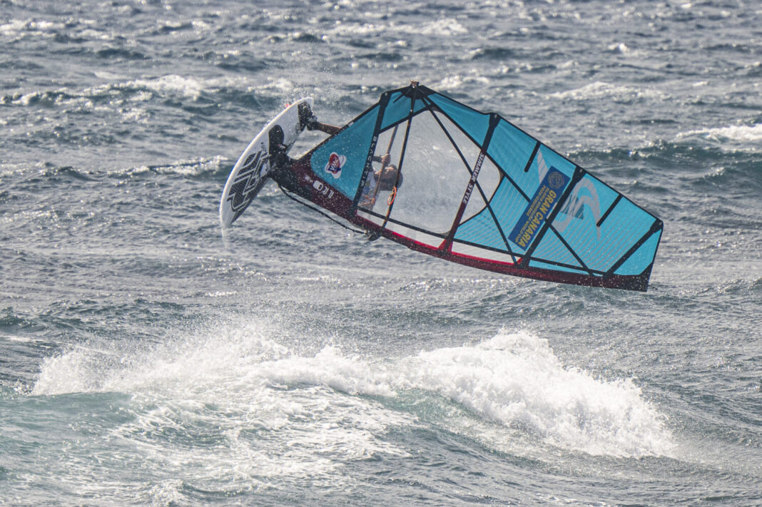 Los windsurfistas han tenido el apoyo de una amplia red de colaboradores entre los que se encuentran Promotur, Instituto Tecnológico de Canarias, 7iFilm.com, Canary Blu y Poema del Mar