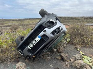 Vuelco de vehículo con atrapado LZ 201. Arrieta