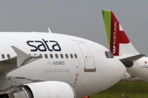 SATA Azores Airlines ha explicado que la amenaza de bomba, que provocó el desvío del vuelo S4 504 "no fue validada por las autoridades competentes tras una inspección exhaustiva"