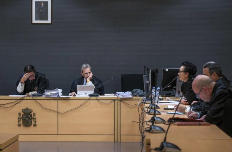 La Fiscalía pide condenas por apropiación o administración desleal en el caso Emalsa