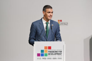 Pedro Sánchez anuncia más fondos para cooperación en la cumbre de la ONU en Sevilla para hacer frente a los recortes de Trump