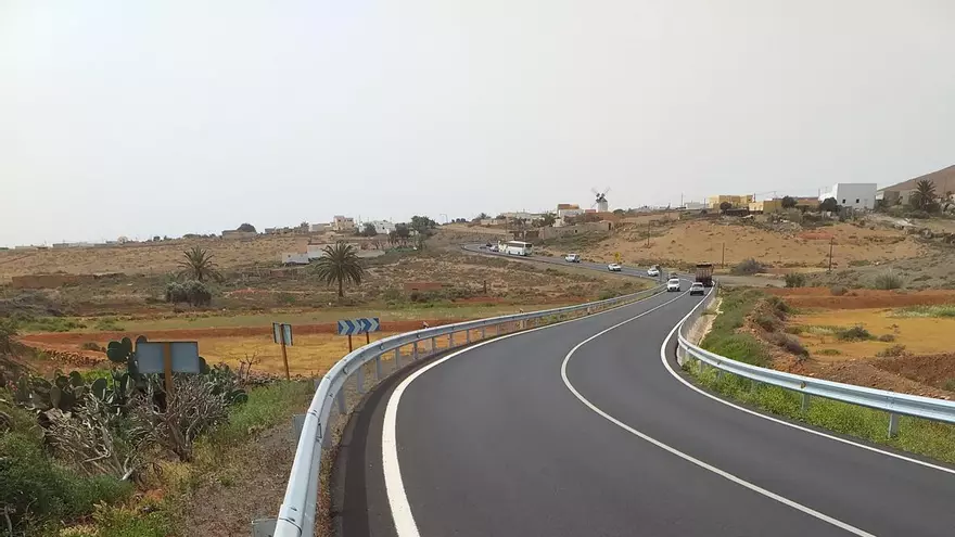 Imagen de archivo de la carretera FV-20, en Fuerteventura / CABILDO DE FUERTEVENTURA