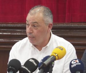 El alcalde de Firgas denuncia por revelación de secreto a la oposición y reconocen la existencia de un documento privado para blindar el pacto de gobierno