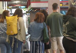Las comunicaciones marítimas y aéreas se refuerzan estos días para viajar a La Palma durante la Bajada de la Virgen de Las Nieves