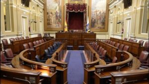 Pleno en el Parlamento de Canarias
