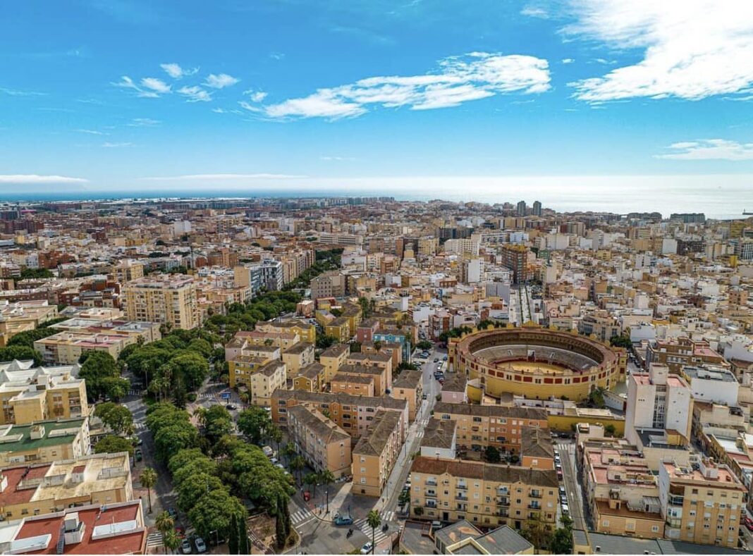 Barrio de la Plaza de Toros de Almería, donde un hombre fue asesinado, supuestamente, por su hijo