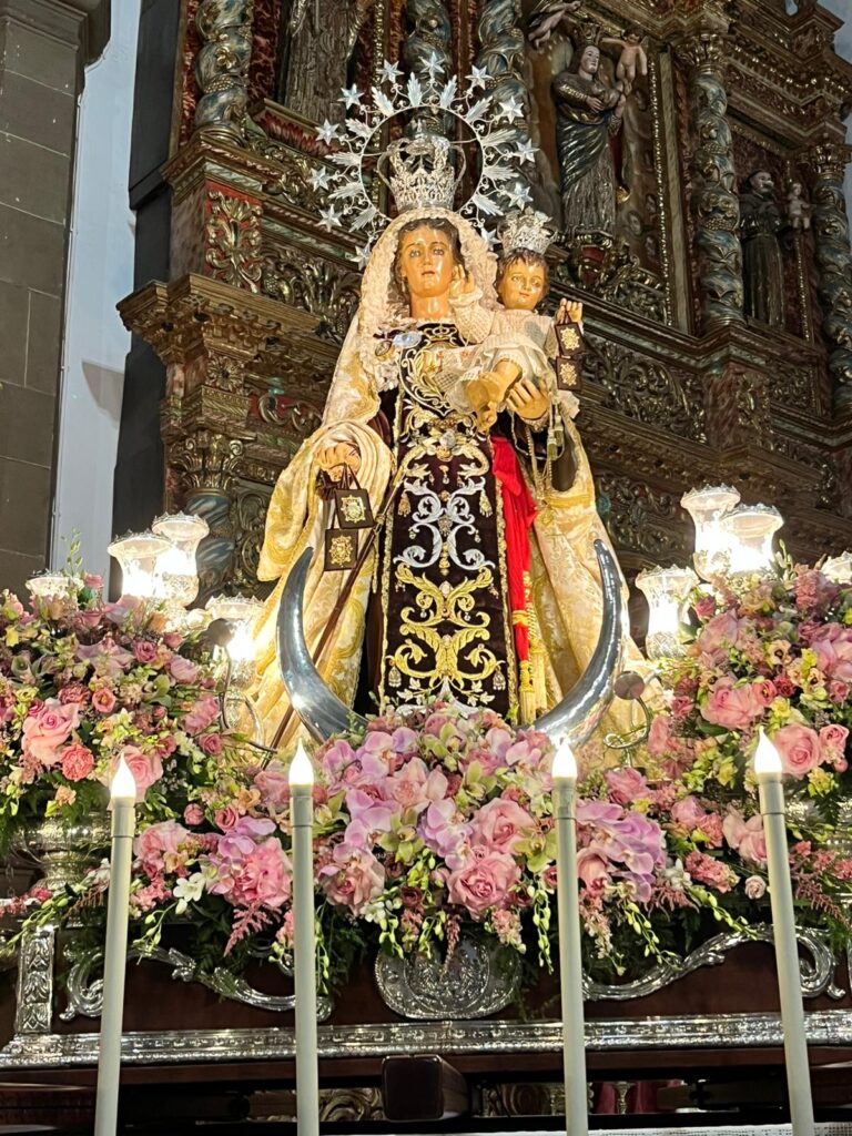 La Virgen del Carmen se prepara para su procesión marítima en Puerto de la Cruz
