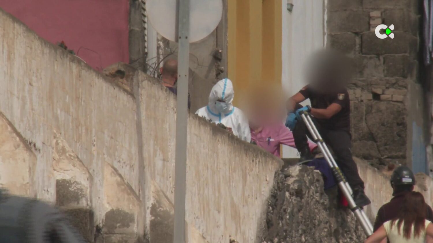El investigado por quemar a una menor en La Isleta vuelve al lugar de los hechos