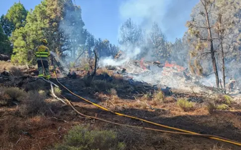Susto en El Hierro con los dos incendios declarados este sábado de manera simultánea