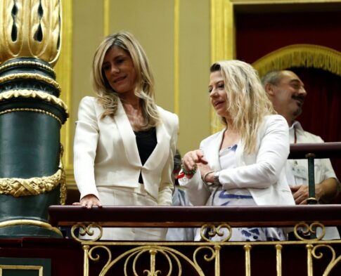 El juez imputa a Begoña Gómez y a su asesora por malversación