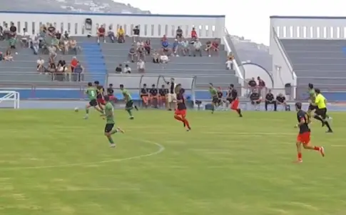 🔴En directo | Comienza el tercer partido del triangular Isla Bonita entre el CD Mensajero y el Atlético Paso (0-0)