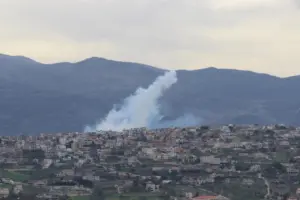 Columna de humo por un ataque israelí en el sur de Líbano - Europa Press
