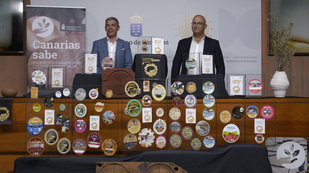 El consejero del de Agricultura, Ganadería, Pesca y Soberanía alimentaria del Gobierno de Canarias, Narvay Quintero, junto al director del ICCA, Luis Arráez