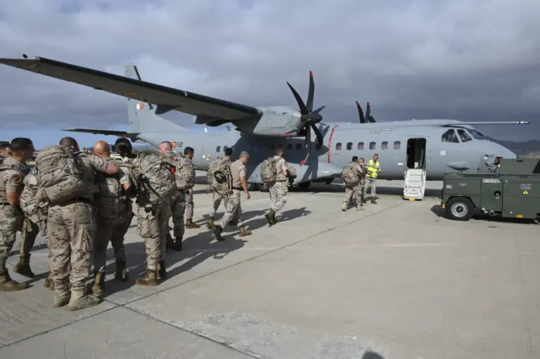 El Mando Aéreo de Canarias envía efectivos para combatir los incendios en la Península