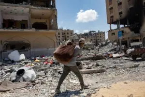 Israel rechaza entre el 30 y el 40% de la ayuda diaria que Egipto envía a Gaza