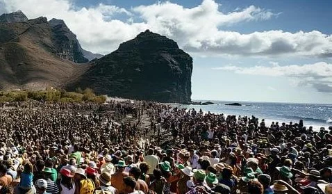 Fiesta de El Charco, en La Aldea. Imagen holacanarias.com