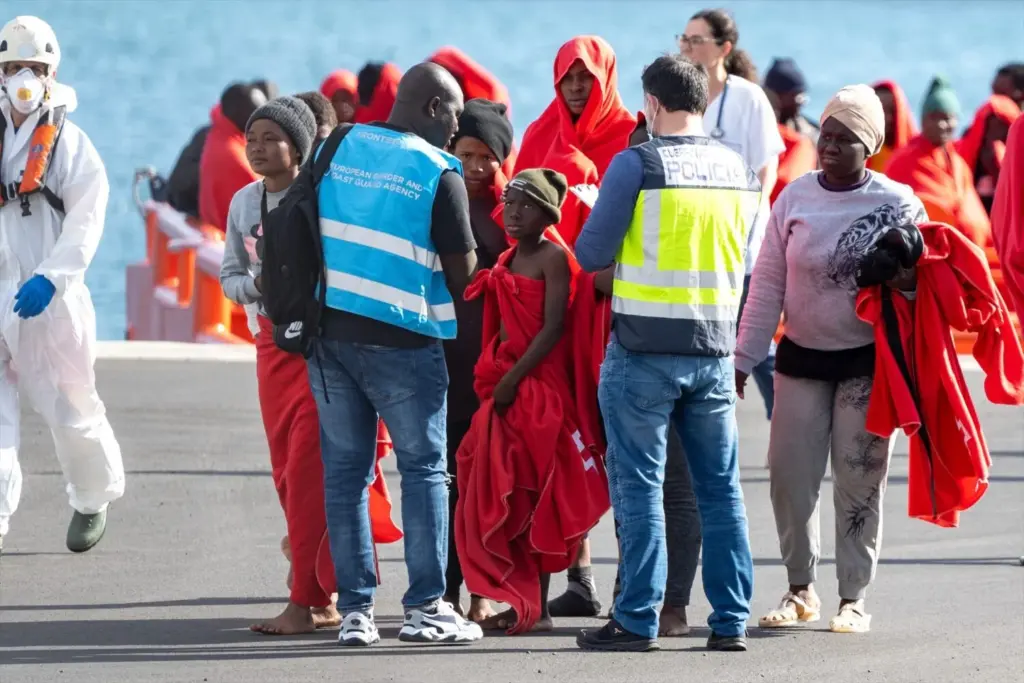 Declaradas en contingencia migratoria Canarias, Ceuta y Melilla que abre la puerta al traslado de los menores