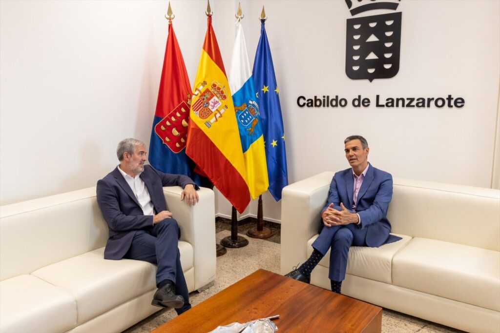 Clavijo propone a Sánchez crear un borrador de decreto ley con asuntos íntegros de Canarias.