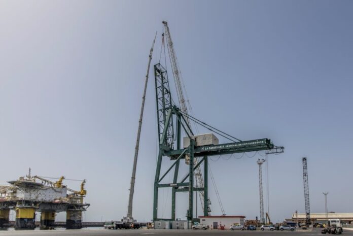 La grúa de 70 metros y capaz de cargar hasta 35 toneladas, llevaba en desuso desde 2011 en la antigua terminal de contenedores La Candelaria