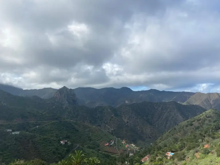 Descenso de temperaturas pero precaución con la radiación UV, muy alta en toda Canarias