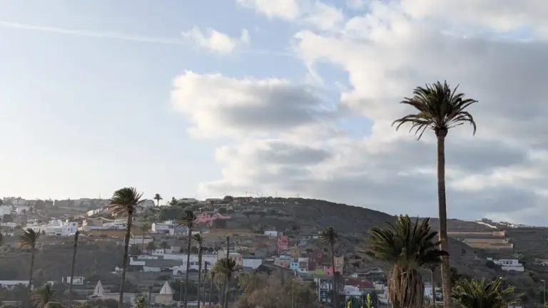 Temperaturas más suaves en las islas e incluso puede que haga falta el paraguas