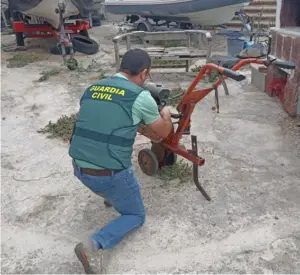 Dos investigados por robar maquinaria agrícola y herramienta del interior de una finca agrícola de Tacoronte