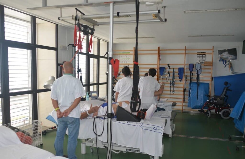Atendidas en los últimos cinco años 13 personas por lesiones medulares ocasionadas por zambullidass