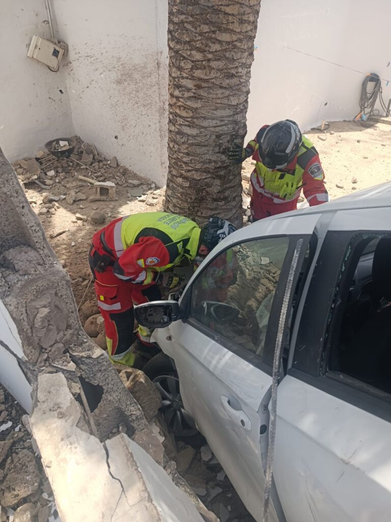 Un vehículo se sale de la vía en la LZ-2 y colisiona contra una vivienda en Lanzarote