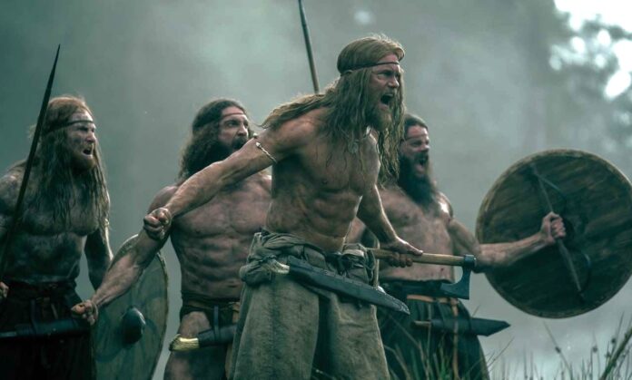 Fotograma de la película 'El hombre del norte' - Vikingos