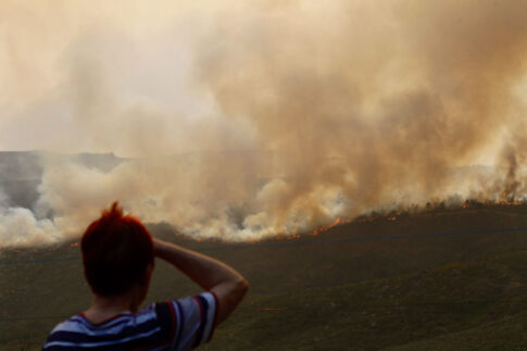 Jornada complicada para los trabajos de extinción en los incendios que asolan la península