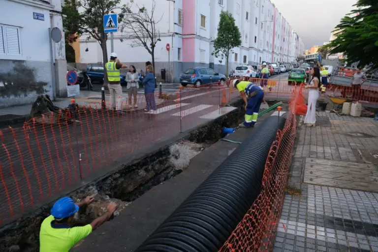 El ayuntamiento de Las Palmas de Gran Canaria inicia la renovación de la red de saneamiento en Schamann