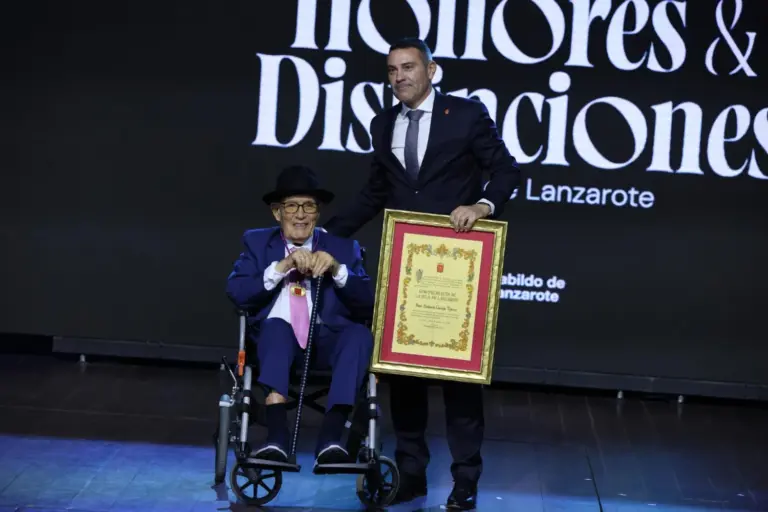 El Cabildo de Lanzarote lamenta el fallecimiento de Antonio Corujo Tejera, Hijo Predilecto de la isla