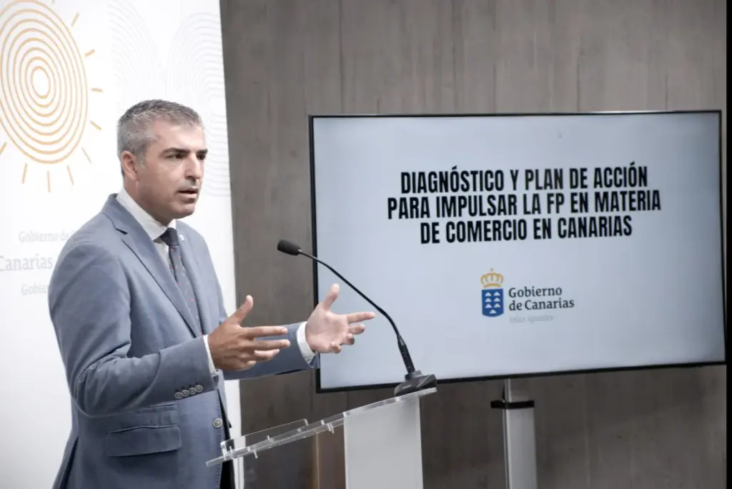 Presentación del plan de acción para impulsar la Formación Profesional en el sector del comercio. Imagen Gobierno de Canarias