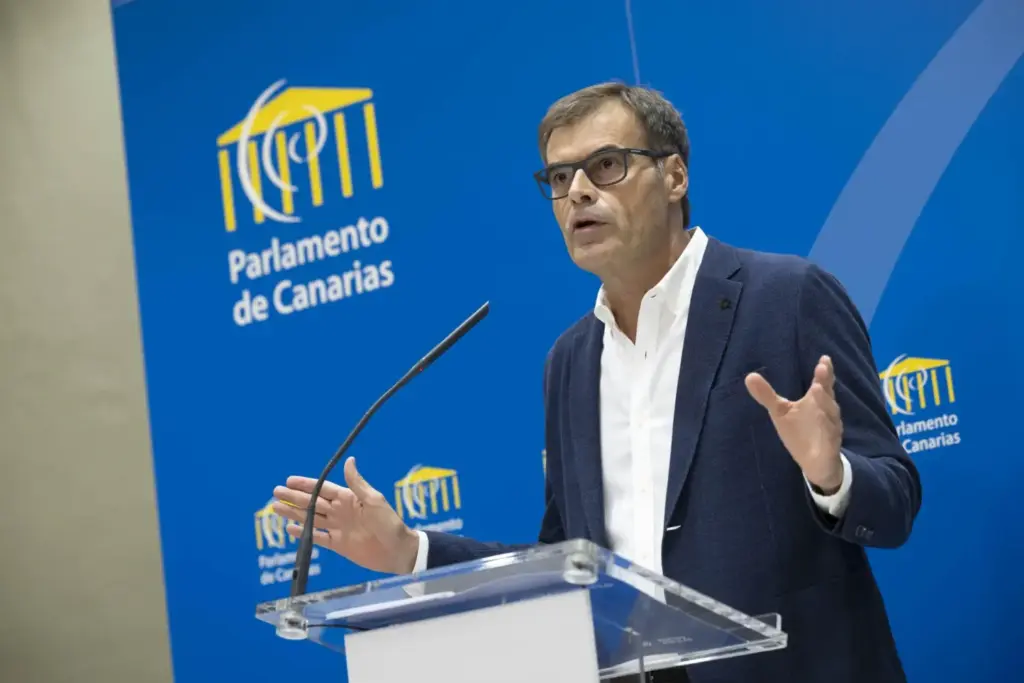 Fernando Enseñat, portavoz en materia de presupuestos y Hacienda del PP en el Parlamento de Canarias. Imagen EFE