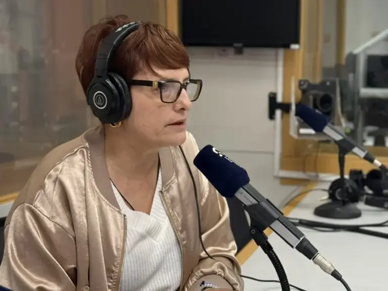 Candelaria Delgado denuncia retrasos en la derivación de menores migrantes a la Península