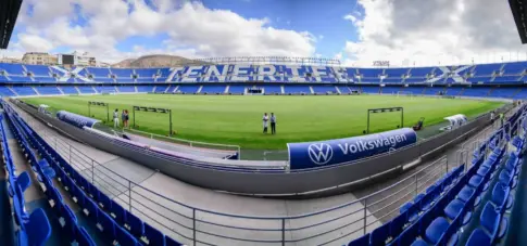 Instalados los nuevos asientos autoabatibles del Estadio Heliodoro Rodríguez López