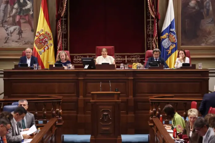 Preguntas al presidente en el Parlamento de Canarias