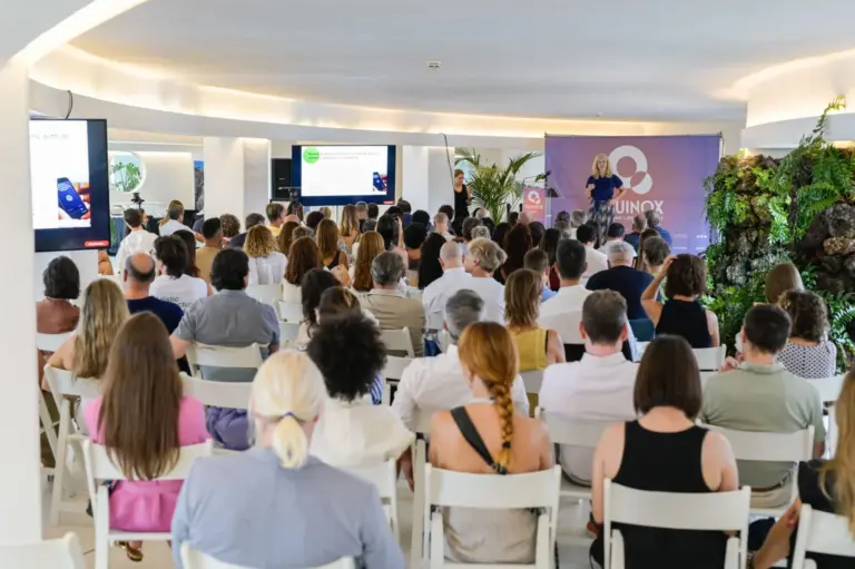 Equinox Lanzarote abre su primera edición con un diálogo entre luz y oscuridad