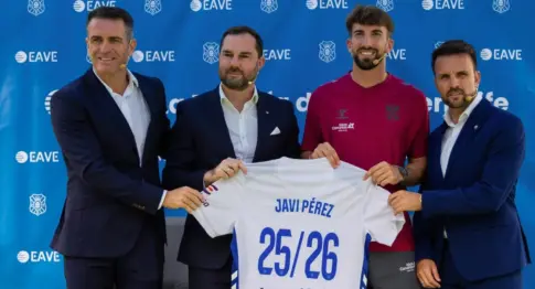 Javi Pérez: «Las ofertas que tenía no me llenaban tanto como jugar en el Tenerife»