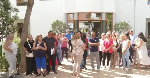Denuncian la actitud agresiva de una mujer con familias y alumnado del CEIP Roque Aguayro, en Agüimes